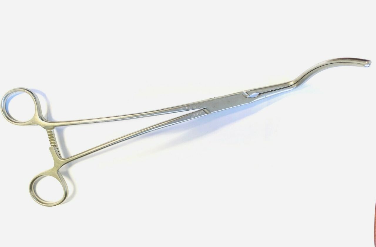 V. MUELLER CH7251 DeBakey Sidewinder Clamp, Double Curved, 10 1/2ââ¬Â